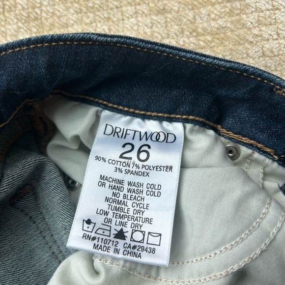 YELLOWSTONE BOHO FRAYED HEM STRAIGHT LEG JEAN BY DRIFTWOOD - Picture 8 of 9